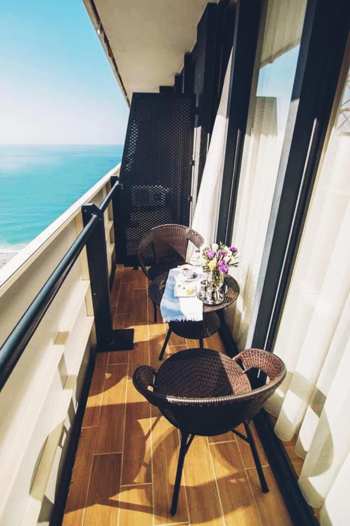 Aparthotel Orbi City Sea View Batumi Zewnętrze zdjęcie