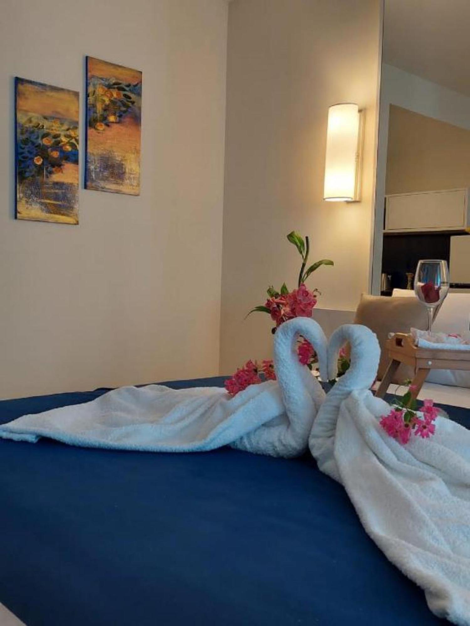 Aparthotel Orbi City Sea View Batumi Zewnętrze zdjęcie