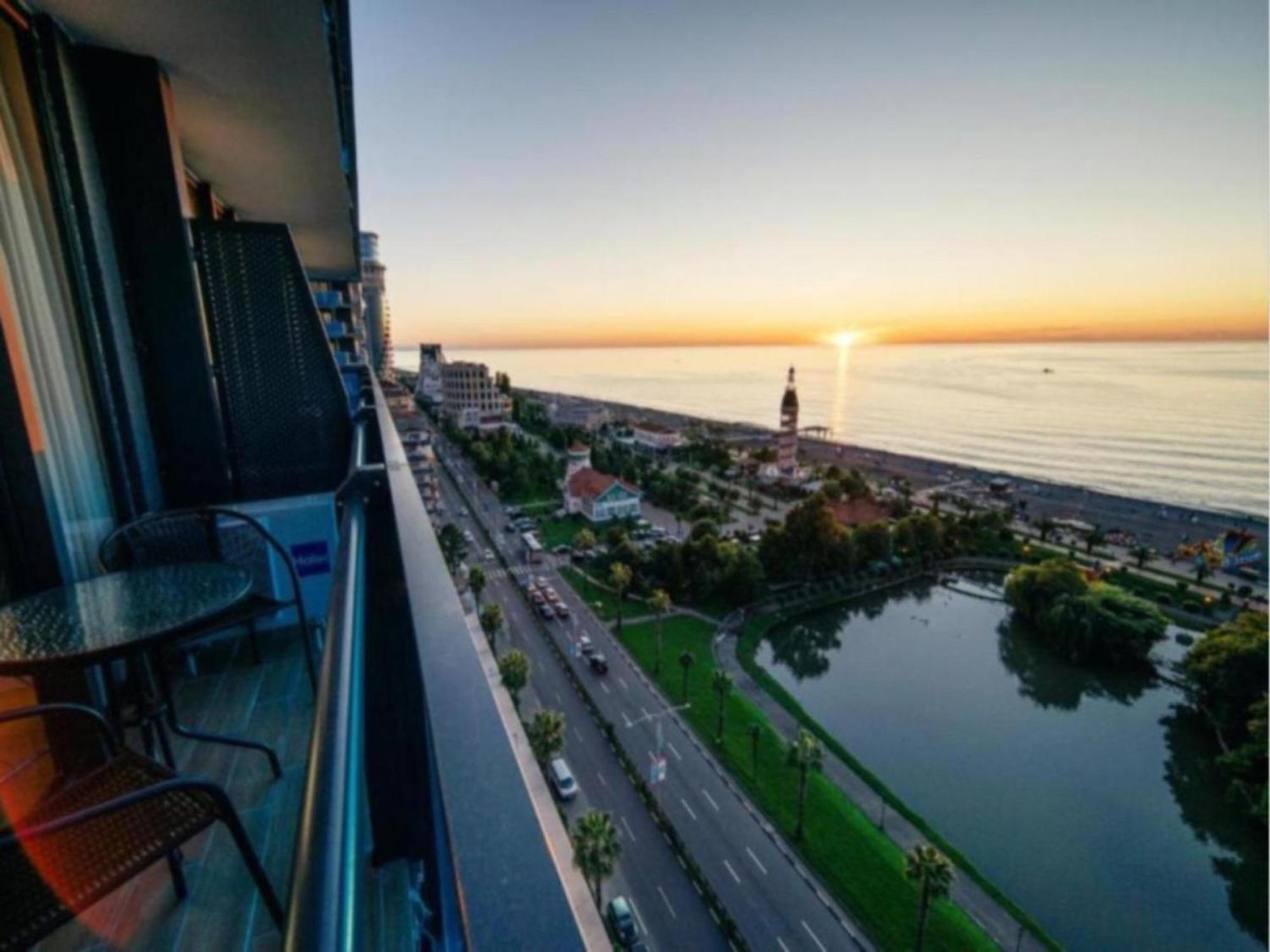 Aparthotel Orbi City Sea View Batumi Zewnętrze zdjęcie